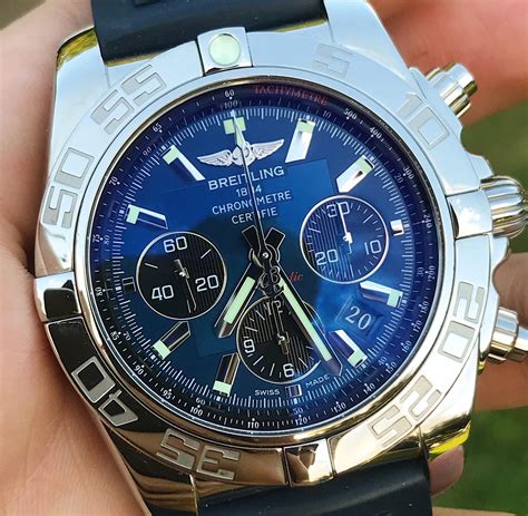 breitling chronomat b01 blue dial